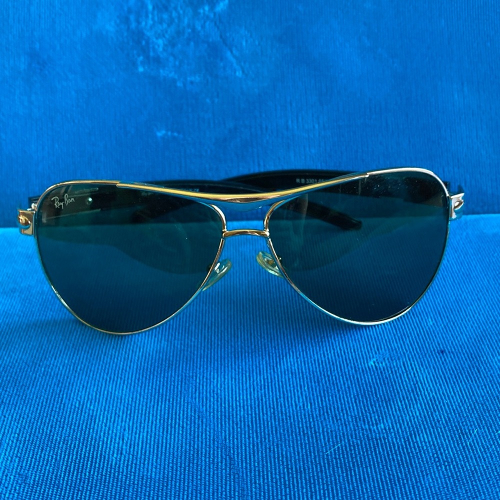 Ray Ban Aviator Gold frame Sunglasses